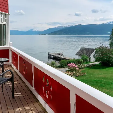 Lorna - Fjs026 Balestrand